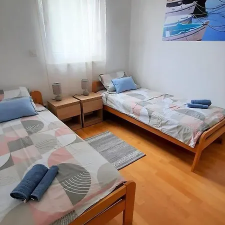 Apartment Paklina *